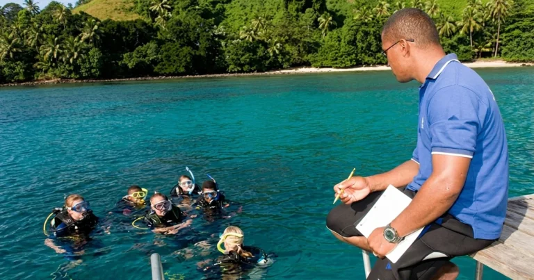 Instructors with 6 divers taking their PADI Divemaster Course Dubai | AED 3,500 | Nemo Diving