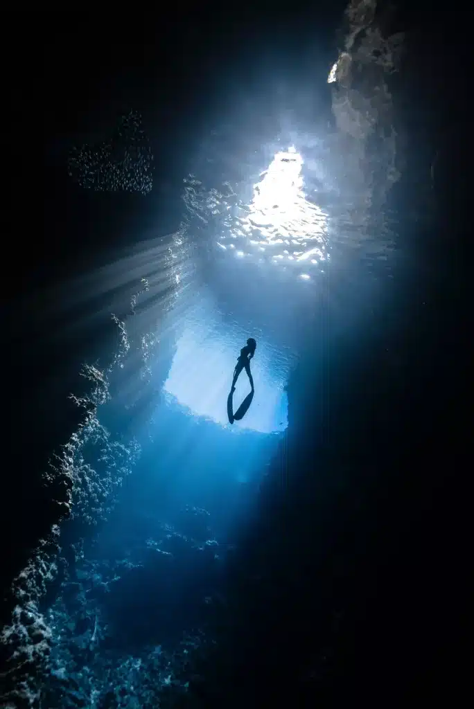 deep dive in Dubai