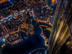 Dubai's Transformation: From Pearl Diving Villages to a Glittering Metropolis